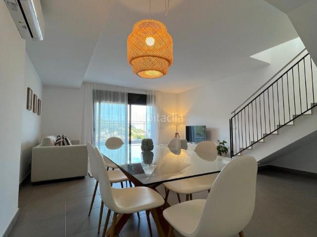 Casa en venta en Colera Costa Brava. Casa nueva con vistas al mar i al pueblo de Colera. Casas.