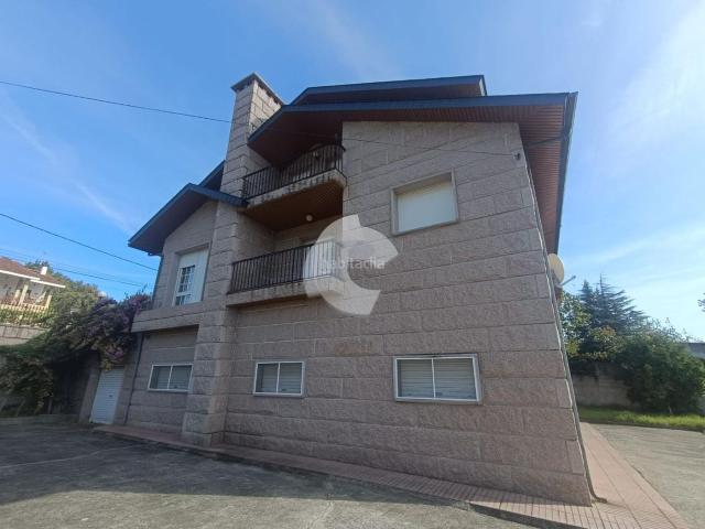 Casa en venta en Coles. CASA DE PIEDRA IMPECABLE Y SIN ESTRENAR EN GUSTEI, CON FINCA Y AMPLIOS ESPACIOS Se vende espectacular casa de piedra, impecable y. Casas.