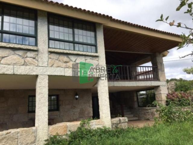 Casa en venta en Coles. Casas.