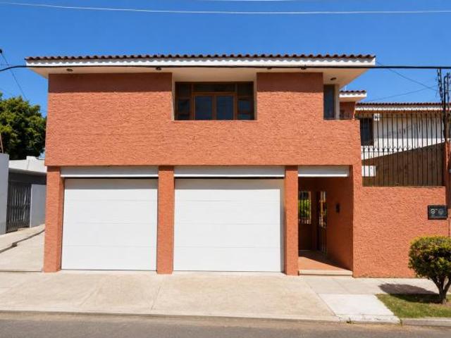 CASA EN VENTA EN COLINAS DE LA SOLEDAD