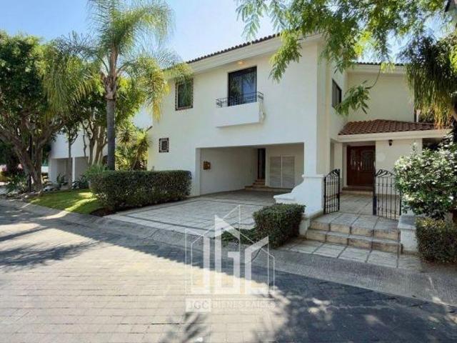 CASA EN VENTA EN COLINAS DE SAN JAVIER, ZAPOPAN | COTO LAS GARZAS