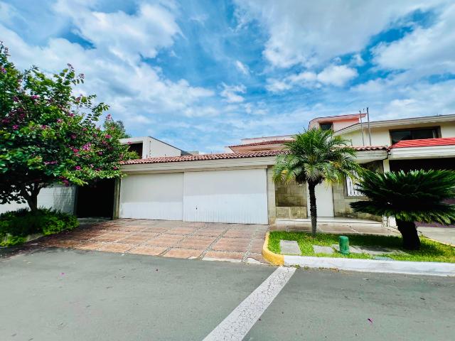 Casa en venta en Colinas de San Javier, Zapopan, Jalisco