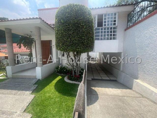 Casa en Venta en Colinas del Bosque, Tlalpan CR 25 1095