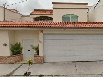 CASA EN VENTA EN COLINAS DEL CIMATARIO QUERETARO