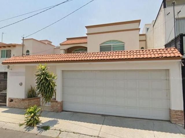 CASA EN VENTA EN COLINAS DEL CIMATORIO, SANTIAGO DE QUERETARO