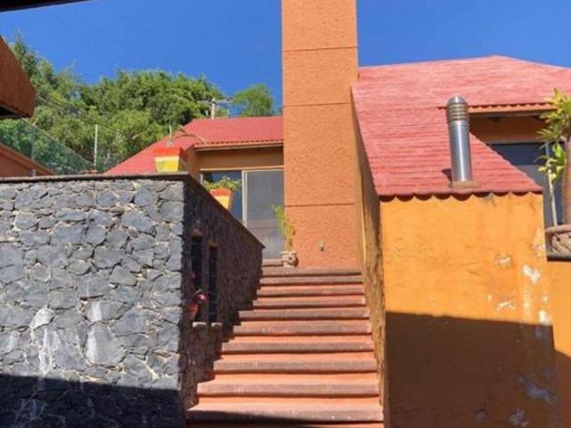 Casa en venta en colinas del parque Querétaro 1582
