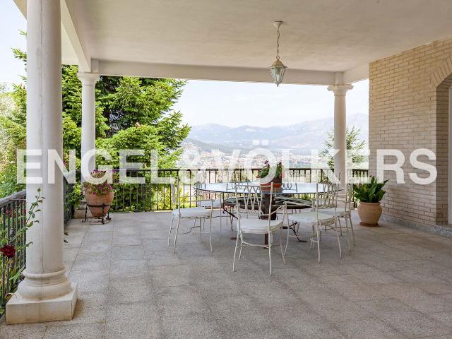 Casa en venta en Collado Villalba, Fontenebro Altavista. Exclusiva propiedad en Fontenebro lujo y vistas incomparables. Casas Collado.