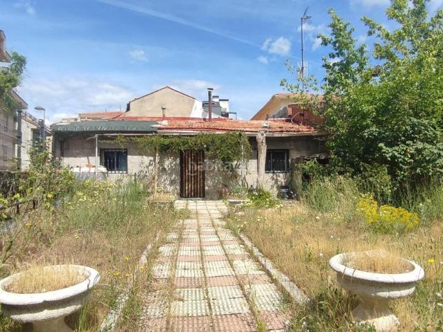 Casa en venta en Collado Villalba, Villalba Estación. CASA INDEPENDIENTE DE UNA PLANTA CON JARDIN EN CENTRO DE VILLALBA ESTACION. Casas Collado.