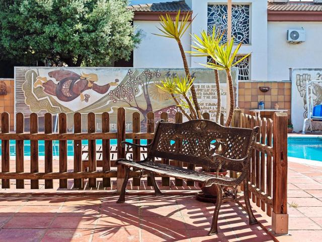 Casa en venta en Collbató. Casa exclusiva a 4 vents a Collbató amb piscina i vistes a Montserrat. Casas.