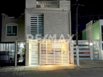 CASA EN VENTA EN COLLI URBANO