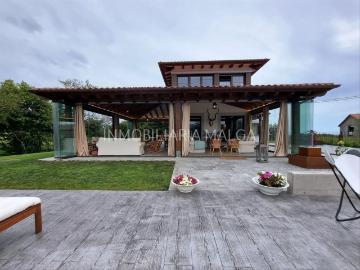 Casa en venta en Colunga. IMPRESIONANTE CHALET DE NUEVA CONSTRUCCIÓN EN EL PUEBLO DE LUCES. Casas.