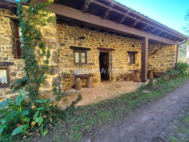 Casa en venta en Colunga. SE VENDE CONJUNTO DE TRES EDIFICACIONES Y TERRENO EN FANO, LIBARDÓN. Casas.