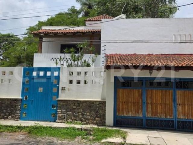 CASA EN VENTA EN COMALA