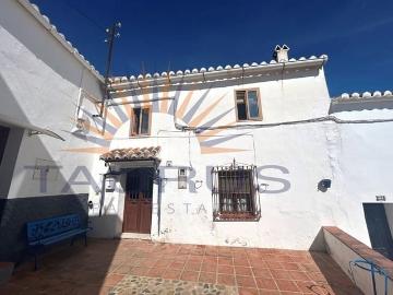 Casa en venta en Comares, Málaga