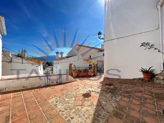 Casa en venta en Comares, Málaga