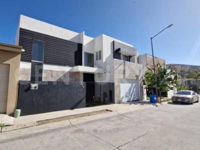 Casa en Venta en Comercial Chapultepec, Ensenada Baja California