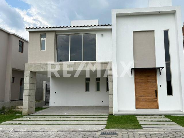 Casa en Venta en Condado del Valle, Toluca