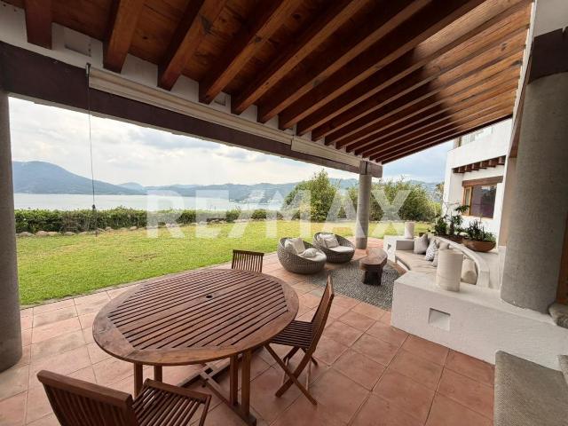 Casa en Venta en Condominio