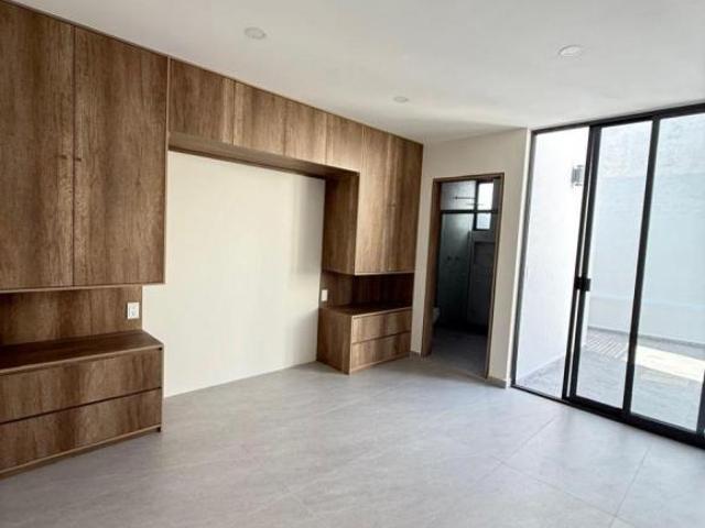 Casa en Venta en Condominio Argenta, Jardines del Vergel, Zapopan