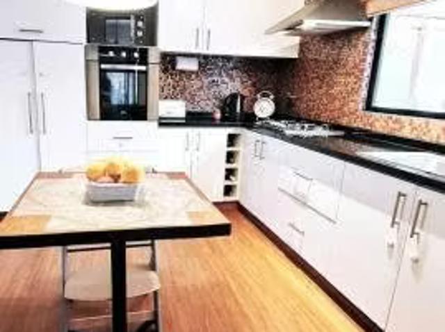 Casa En Venta En Condominio Barrio Central, Maipú | 3 dormitorios por 5850.00 en Maipú