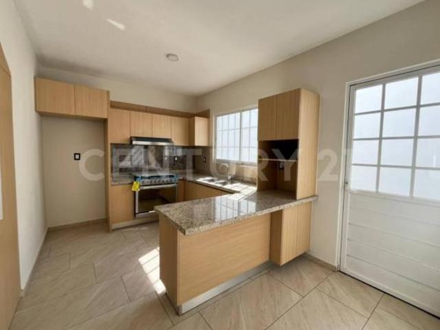 Casa en venta en Condominio del Centro, SJR, Querétaro