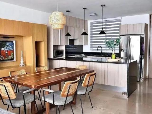 CASA EN VENTA EN CONDOMINIO EN LA COLONIA EN SEATTLE, ZAPOPAN