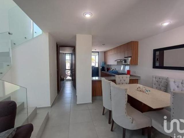 Casa en venta en condominio en La Loma El Marques Queretaro