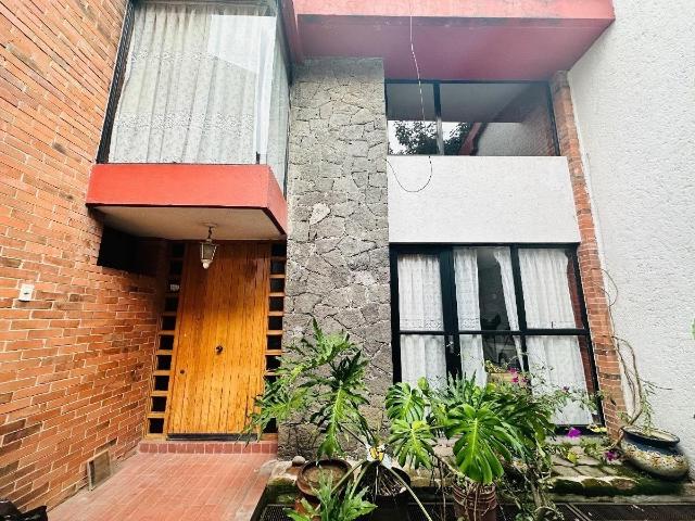 Casa en venta en condominio en Santa Ursula Xitla Tlalpan