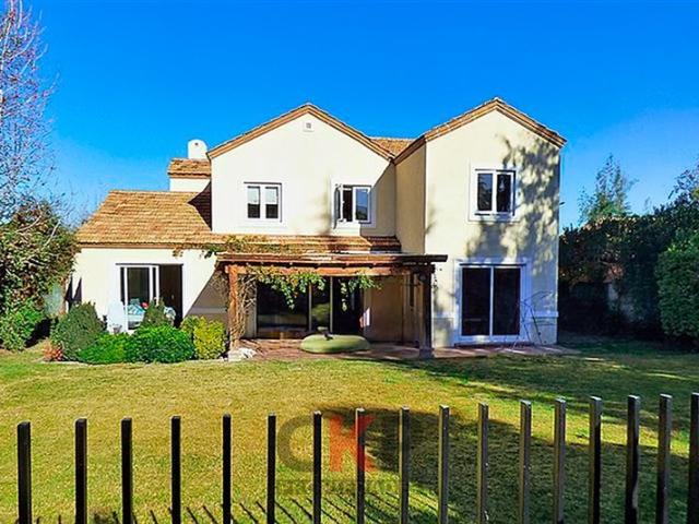 Casa en Venta en CONDOMINIO en Piedra Roja / Colegio San José de Chicureo