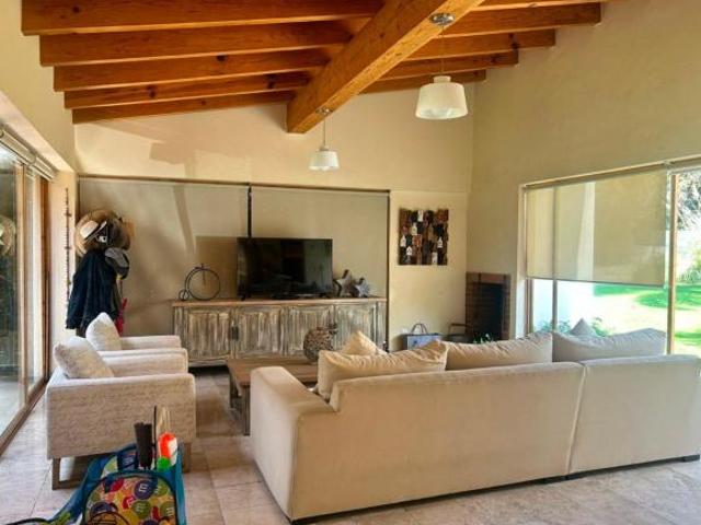 CASA EN VENTA EN CONDOMINIO EN VALLE DE BRAVO
