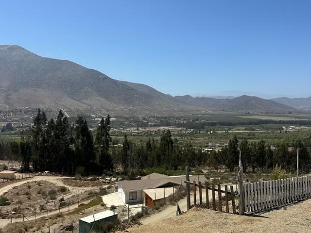 Casa en venta en condominio fundo hinojal 1583 | dormitorios por 4980.00 en La Serena
