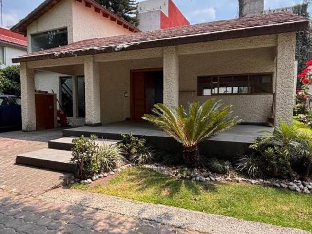 Casa en Venta en Fraccionamiento con Amplio Jardin Col. Valle TEPEPAN, Alcaldía Tlalpan