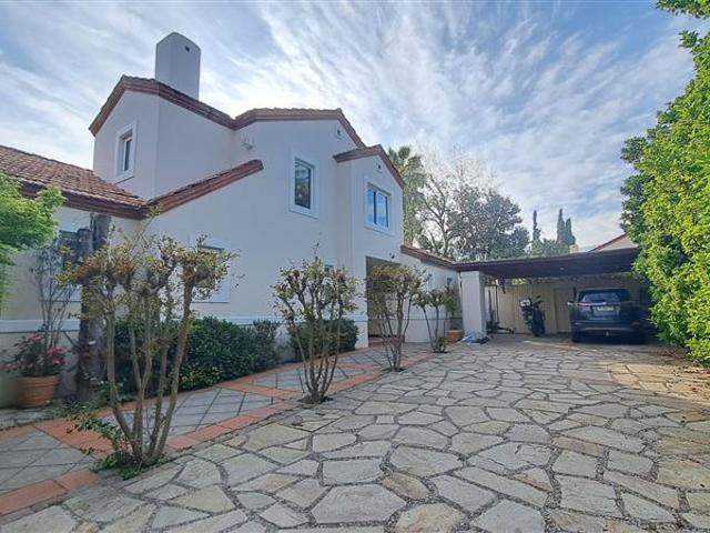 Casa en Venta en condominio Las Bandadas de Piedra Roja