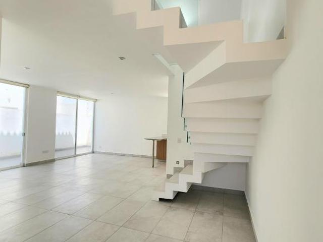 Casa en venta en condominio Las Plazas, al norte de Aguascalientes