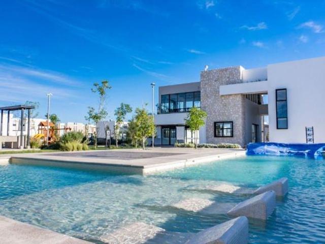 CASA EN VENTA EN CONDOMINIO RESERVA SAN MATIAS / FRENTE A LAS AMENIDADES / 3 RECAMARAS / 3.5 BAÑOS