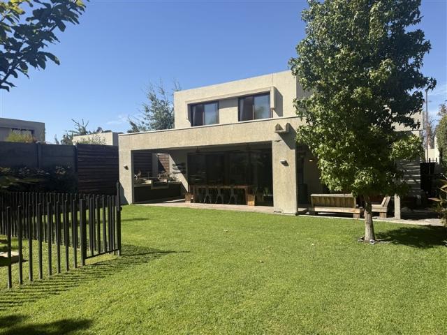 Casa en Venta en Condominio Rukan