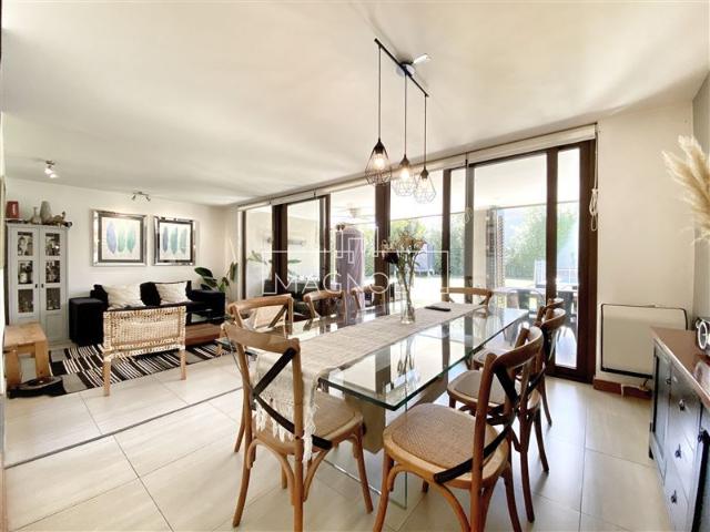Casa en Venta en PRECIOSA CASA NO PERIMETRAL DE 5D + SERVICIO, PISICNA Y QUINCHO EN CHICUREO NORTE