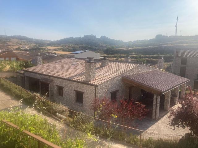 Casa en venta en Conesa. Excelente casa total polivalente como vivienda habitual, segunda residencia o turismo rural. Casas.