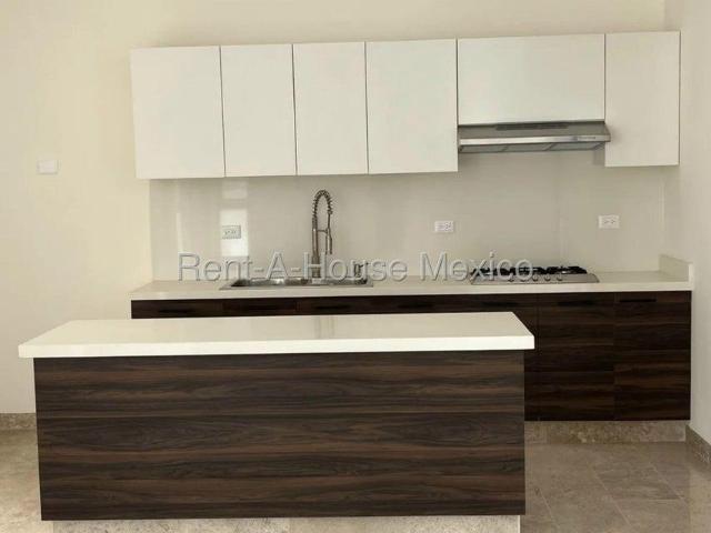 Casa en Venta en Conkal, Conkal CR 26 765