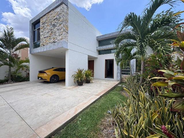 CASA EN VENTA EN CONKAL / ENTREGA INMEDIATA