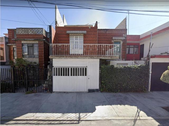 Casa en venta en Constitucion de 1917, Iztapalapa, Ciudad de México