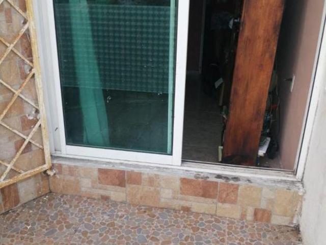 CASA EN VENTA EN COSTA DORADA DE TRES PISOS, LIBRE DE GRAVAMEN