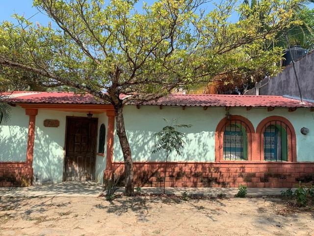 CASA EN VENTA EN COPOYA