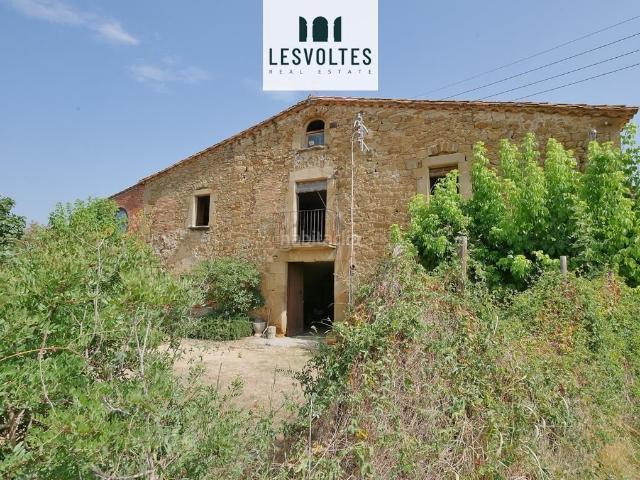 Casa en venta en Corçà. Casas.