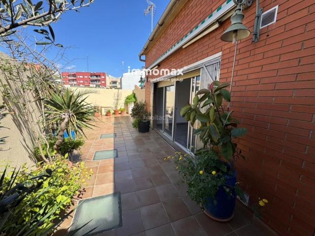 Casa en venta en Cornellà de Llobregat, Centre. CORNELLÀ CASA EN VENTA ZONA CENTRO. Casas Cornellà de.