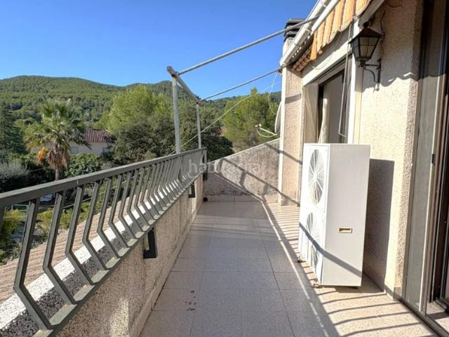 Casa en venta en Corbera de Llobregat. Casa con dos parcelas. Casas Corbera de.