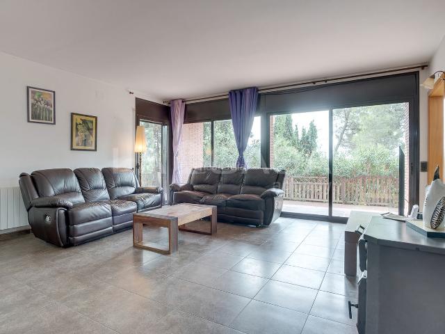 Casa en venta en Corbera de Llobregat. Casas Corbera de.