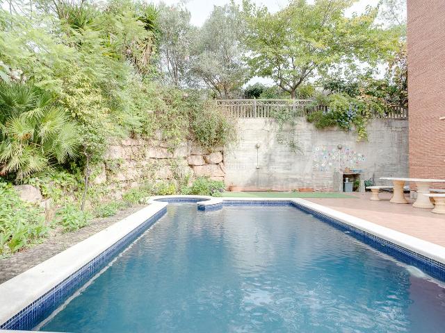 Casa en venta en Corbera de Llobregat. Casas Corbera de.