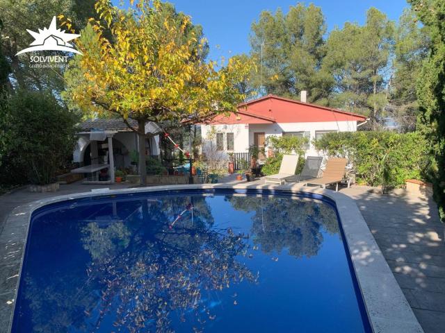 Casa en venta en Corbera de Llobregat. Casas Corbera de.