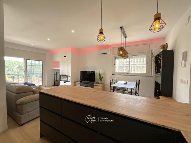 Casa en venta en Corbera de Llobregat. Reformada opción 2 familias. Casas Corbera de.